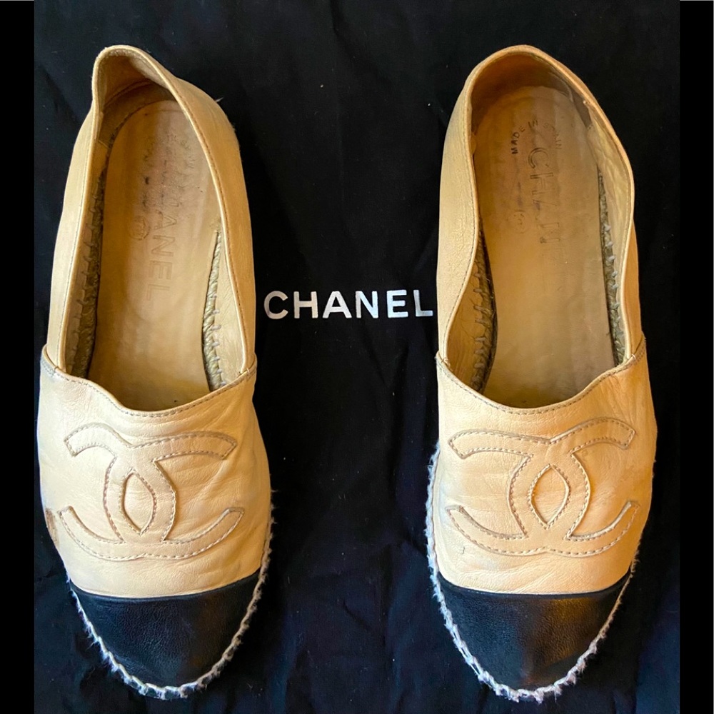 AUTHENTIC CHANEL 2-Tone CC Logo Espadrilles